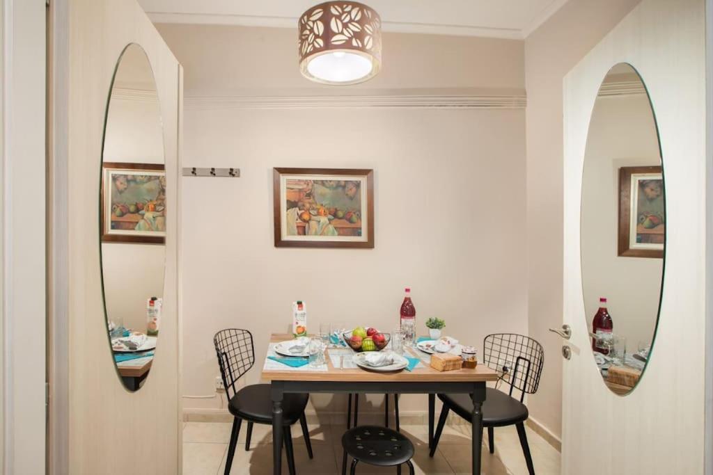 Apartment In The Centre Of Athina Афины Экстерьер фото